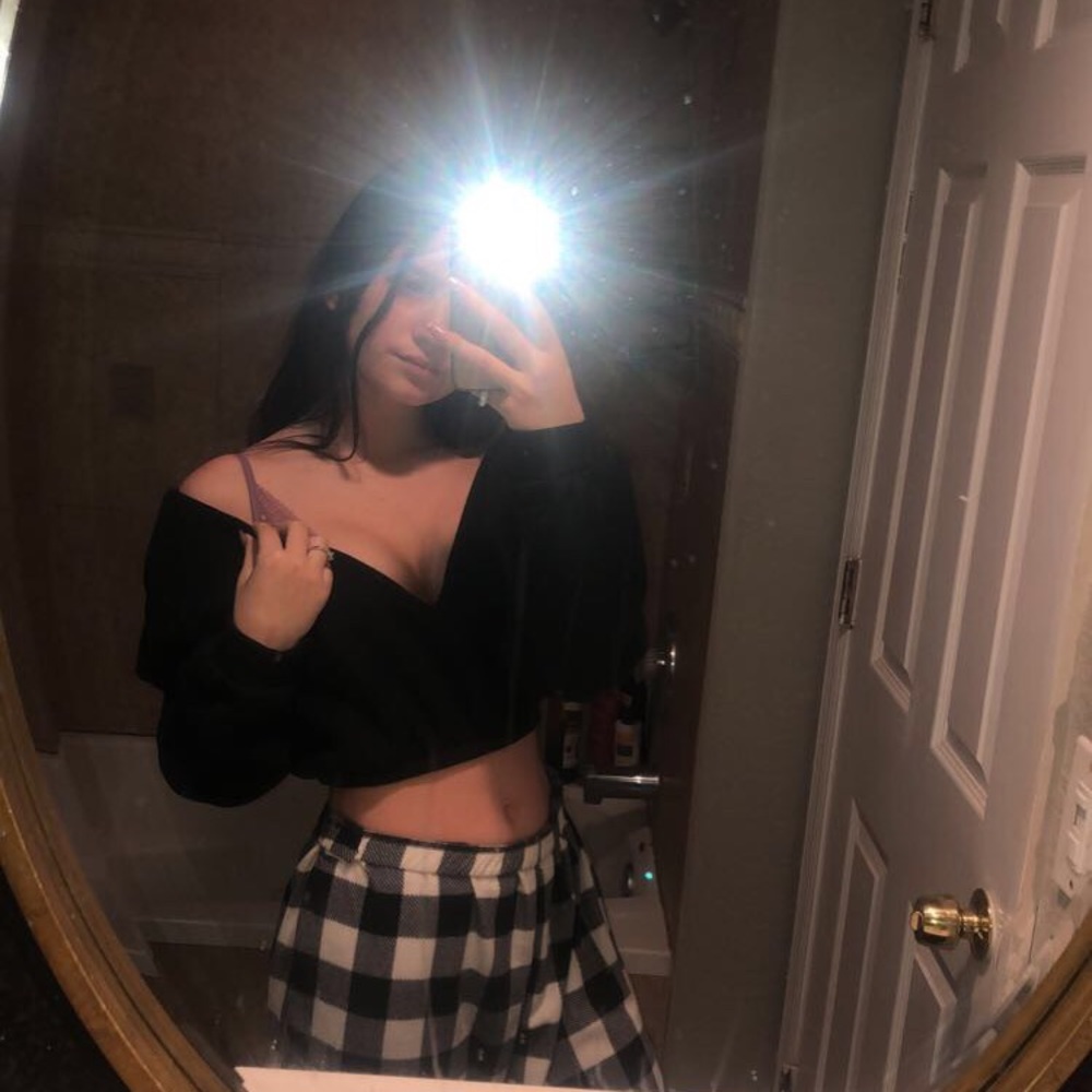 PRETTYLITTLETHING Cute Sweater!